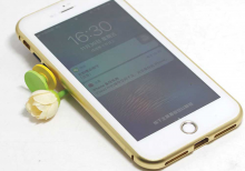 Magnetische case met voor - achterkant gehard glas voor de iPhone 6/6S - Goud